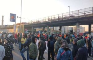 Green pass, controlli e blocchi. Lunedì nero a Genova? Da Torino in aiuto dei portuali No Green Pass | Ponte Etiopia, varco Albertazzi e Psa bloccati, le altre
