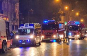 Incendio di corso Sardegna, due intossicati, uno sfollato e ufficio distrutto