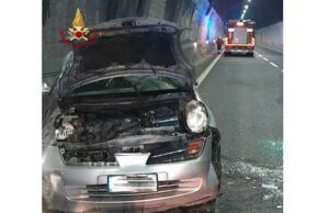 Incidente sabato sera in A7 a Busalla, auto si cappotta Incidente sabato sera in A7 a Busalla, auto si cappotta