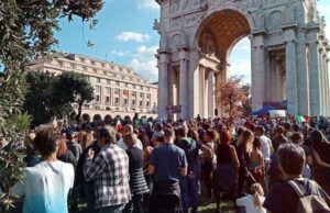 No Green pass | Alle 15 in piazza della Vittoria poi il corteo a Genova No Green pass | Alle 15 in piazza della Vittoria poi il corteo a Genova