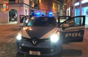 Due denunce in poche ore per 37enne ubriaco e geloso Commerciante saluta pattuglia, cliente: sei un infame e lo aggredisce
