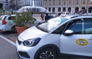 De Ferrari occupata dai taxi: presidio di protesta per riforma del settore