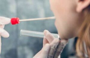 Imperia, tedesca arrestata per evasione fiscale da 33 milioni su test Covid Iniziati anche a Genova nelle scuole i test salivari di screening Covid-19