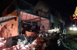 Pontedecimo, a fuoco nella notte casa indipendente Pontedecimo a fuoco nella notte casa indipendente
