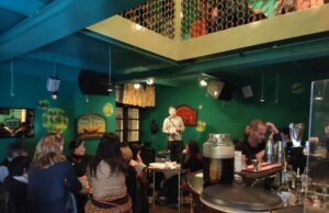 Torna l’evento Kitchen Poetry Torna l'evento Kitchen Poetry