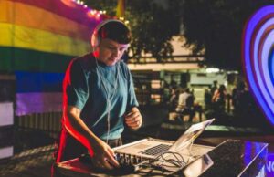 Performing Timeless di Electropark, la musica elettronica Performing Timeless di Electropark, la musica elettronica