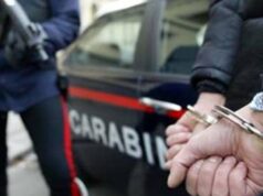 Rapallo, a 56 anni spaccia droga: italiano arrestato. Sequestrato hashish In carcere il prof. del liceo genovese che molestò studentesse nel 2017