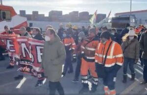 Acciaierie Italiane, lavoratori in corteo: disagi nella zona di Cornigliano Acciaierie Italiane, lavoratori in corteo: disagi nella zona di Cornigliano