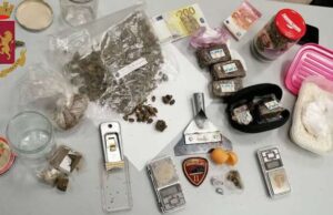 Giovane genovese nasconde in camera laboratorio per la droga: arrestato Giovane genovese nasconde in camera laboratorio per la droga: arrestato