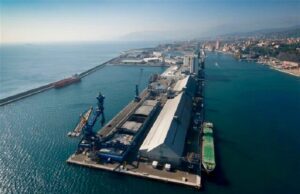 Vado Ligure, trovati quasi 50 kg di coca in container di nocciole Vado Ligure, trovati quasi 50 kg di coca in container di nocciole