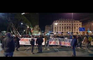 Corteo No Green pass attraversa Genova Corteo No Green pass attraversa Genova