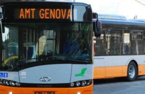 Amt: gli orari per le festività natalizie di tutti i servizi a Genova Via Montevideo, brusca frenata bus Amt: 12 feriti lievi. Tre al Pronto soccorso