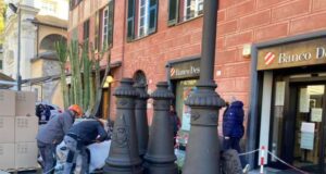 Piazza Matteotti, in funzione i lampioni storici appena restaurati 