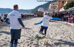 Alassio, torna il Footgolf in spiaggia, versione web tv per l’Airc Alassio, torna il Footgolf in spiaggia, versione web tv per l'Airc