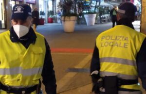 Controlli Green pass e mascherine, 16 multe a Genova Polizia locale e norme antivoid, controllate 210 persone e 18 locali