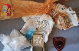 Contrasto della Polizia allo spaccio: un arresto e una denuncia Contrasto della Polizia allo spaccio: un arresto e una denuncia