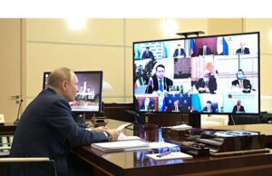 L’incontro tra il leader russo Putin e gli imprenditori italiani L’incontro tra il leader russo Putin e gli imprenditori italiani