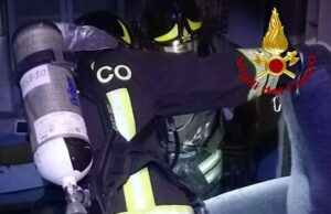 Orco Feglino, a fuoco tetto di uno stabile: VVF spengono le fiamme San Marco D'Urri, tetto villa a fuoco: fiamme spente dai VVF