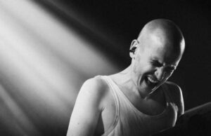 Giovanni Truppi miglior artista indipendente Giovanni Truppi miglior artista indipendente