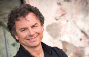 Franco Fasano presenta il suo libro a Sanremo Franco Fasano presenta il suo libro a Sanremo