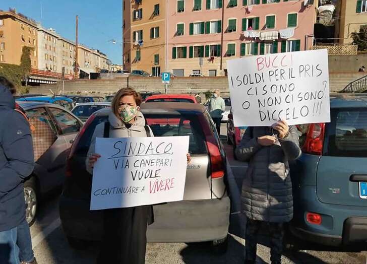 Manifestazione a Certosa per i cantieri: disagi al traffico
