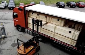 Autotrasporto italiano: domani fermi almeno 70.000 mezzi pesanti Autotrasporto italiano: domani fermi almeno 70.000 mezzi pesanti