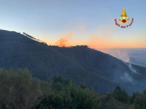 Monte Moro, notte di lavoro per i VVF e i volontari antincendio