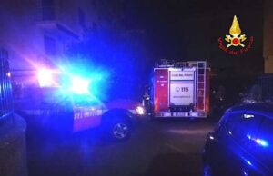 Anarchici rivendicano fiamme ad auto Iren Anarchici rivendicano fiamme ad auto Iren