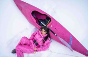 La giovane Aura, bella e simpatica ci presenta Gondole La giovane Aura, bella e simpatica ci presenta Gondole