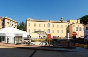 Gaslini: il punto tamponi torna sotto il tendone Covid Gaslini