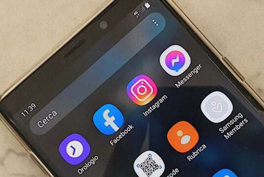 Ora Facebook e Instagram consentono incitamento all’odio contro i russi Instagramdown e account sospesi: cosa sta succedendo