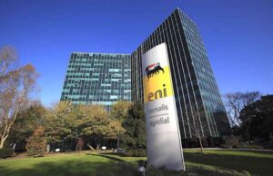 Eni: al via la procedura per aprire i conti in rubli presso GazpromBank Gas dalla Russia, Eni: Gazprom comunica forniture al 50%