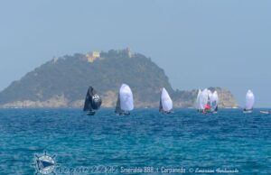 Luigia e Guarnaccia in testa alla flotta degli Smeralda 88
