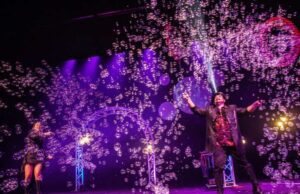 Al Teatro Civico di La Spezia BuBBles Revolution Al Teatro Civico di La Spezia BuBBles Revolution