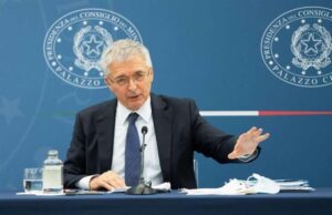 L’ economia italiana rallenta, Pil al 3,1 e balzo dell’inflazione al 5,8%