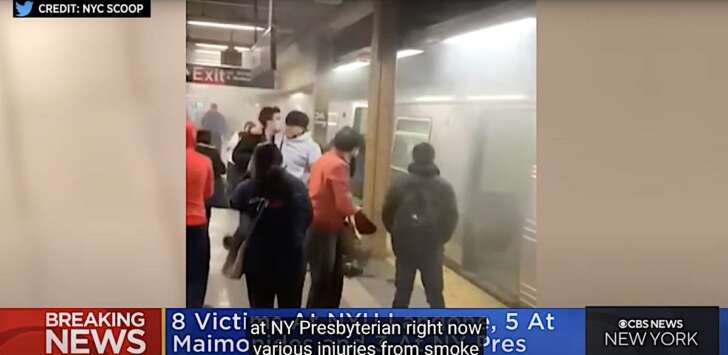 New York, spari nella metro, diversi feriti | Diretta