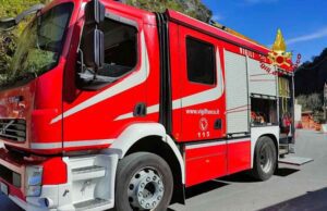 Principio d’incendio a Oneglia fuori dalla Fratelli Carli Genova, danni al tubo per lavori: fuga di gas in via Canepari