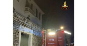 A fuoco frigo nella notte, VVF scongiurano il peggio