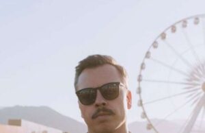 Continua il successo di Purple Disco Machine Tino Piontek meglio conosciuto come Purple Disco Machine