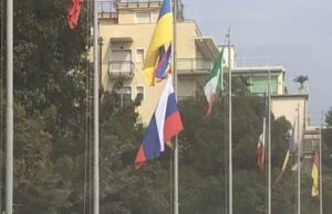 Alassio non discrimina più il popolo russo: tornato il Tricolore bianco, blu e rosso