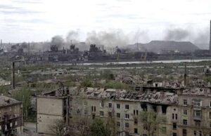 Azovstal, si arrendono in circa 350: 51 i feriti soccorsi dai russi | Video Azovstal, si arrendono in circa 350, 51 i feriti soccorsi dai russi