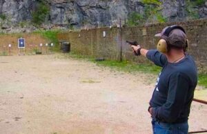 Tragedia sfiorata al poligono di Cosio, due persone ferite Tragedia sfiorata al poligono di Cosio, due persone ferite