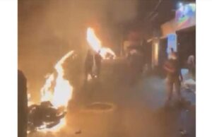 Rivolta nello Sri Lanka, morti e feriti. Case ed auto date alle fiamme Rivolta nello Sri Lanka, morti e feriti. Case ed auto date alle fiamme