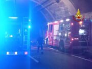 Auto si ribalta nella notte a Genova Est, tre feriti leggeri