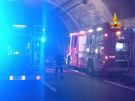 Camion a fuoco in A26, i VVF intervengono da Ovada e da Genova