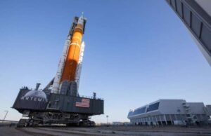 Lanciato primo satellite per futuri viaggi sulla luna