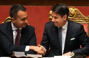 No armi all’Ucraina, sì alla pace. O Conte o Di Maio. Scissione M5S ed elezioni?