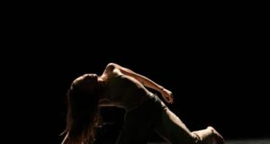 Il coreografo Alex Atzewi apre lunedì la settimana di spettacoli in Piazza San Matteo