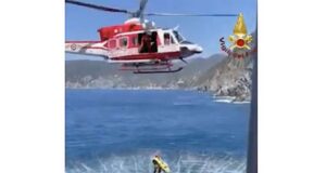 I VVF soccorrono con l’elicottero turista a Vernazza