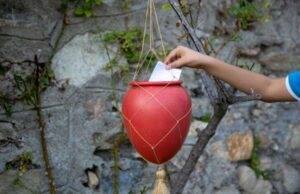 FestivAlContrario e la giara della poesia a Castelvecchio di Rocca Barbena FestivAlContrario e la giara della poesia a Castelvecchio di Rocca Barbena
